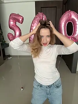 Nura n Sarah online show from April 4, 2026, 5:38 am