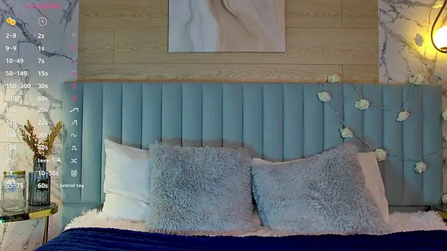 Snapshot of CarolReeves chatting on January 18, 2025, 12:47 pm CarolReeves online show from January 18, 2025, 12:47 pm