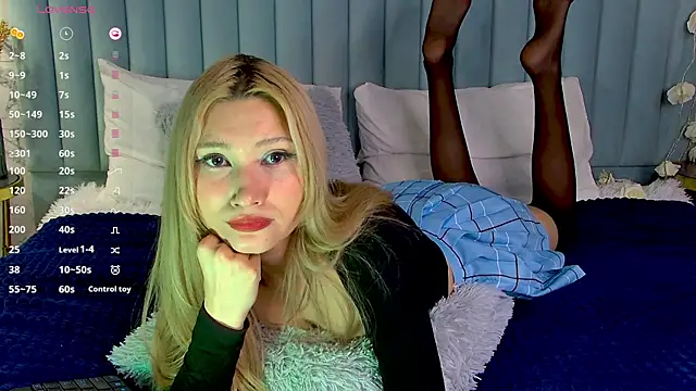 Snapshot of CarolReeves chatting on January 19, 2025, 12:39 pm CarolReeves online show from January 19, 2025, 12:39 pm