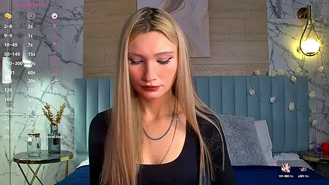 Snapshot of CarolReeves chatting on January 21, 2025, 5:49 am CarolReeves online show from January 21, 2025, 5:49 am