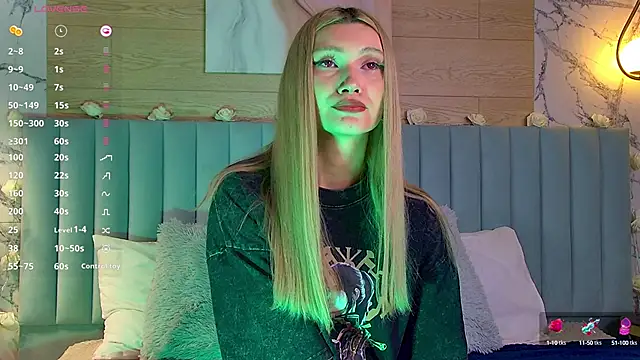 Snapshot of CarolReeves chatting on January 27, 2025, 12:16 pm CarolReeves online show from January 27, 2025, 12:16 pm