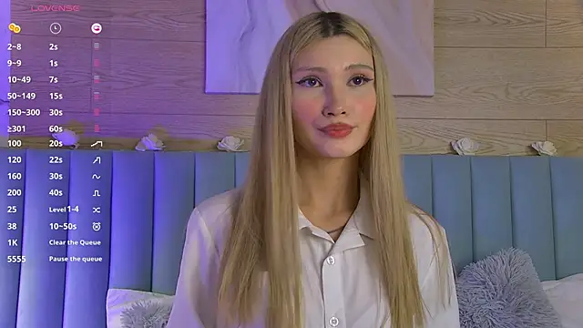 Snapshot of CarolReeves chatting on January 30, 2025, 9:25 am CarolReeves online show from January 30, 2025, 9:25 am