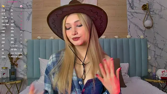 Snapshot of CarolReeves chatting on February 28, 2025, 5:59 am CarolReeves online show from February 28, 2025, 5:59 am