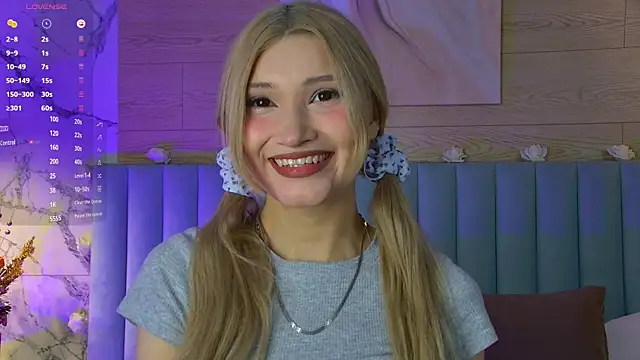 Snapshot of CarolReeves chatting on March 16, 2025, 5:47 am CarolReeves online show from March 16, 2025, 5:47 am