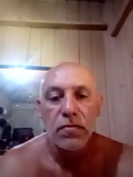 Raquelluciano online show from February 2, 2026, 4:38 pm