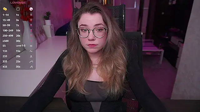 Snapshot of RemyCute chatting on June 3, 2026, 5:18 pm RemyCute online show from June 3, 2026, 5:18 pm