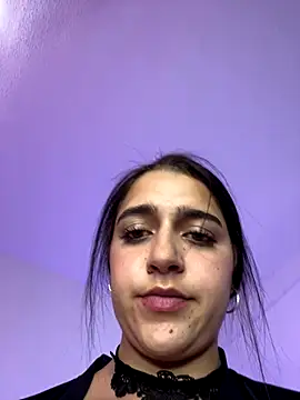 Alicia Ruiz online show from October 2, 2025, 6:04 pm