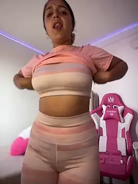 Alicia Ruiz online show from March 25, 2026, 6:14 pm