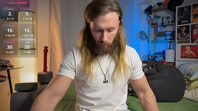 Snapshot of rusbigpaul chatting on March 4, 2025, 6:50 pm rusbigpaul online show from March 4, 2025, 6:50 pm