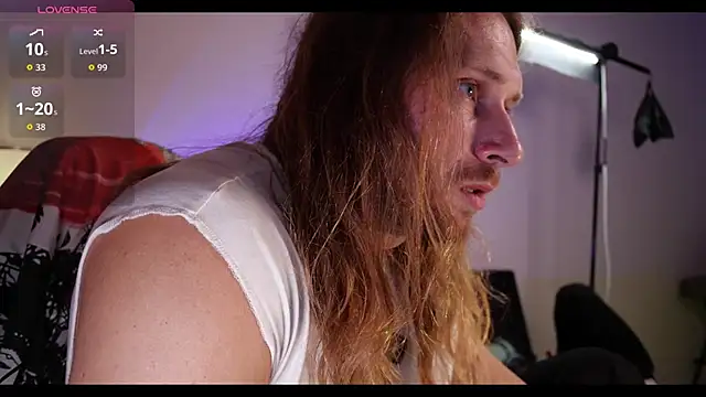 Snapshot of rusbigpaul chatting on October 13, 2025, 7:03 pm rusbigpaul online show from October 13, 2025, 7:03 pm