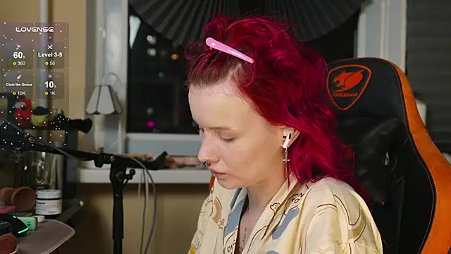 BlueCherryy online show from November 16, 2025, 4:23 pm