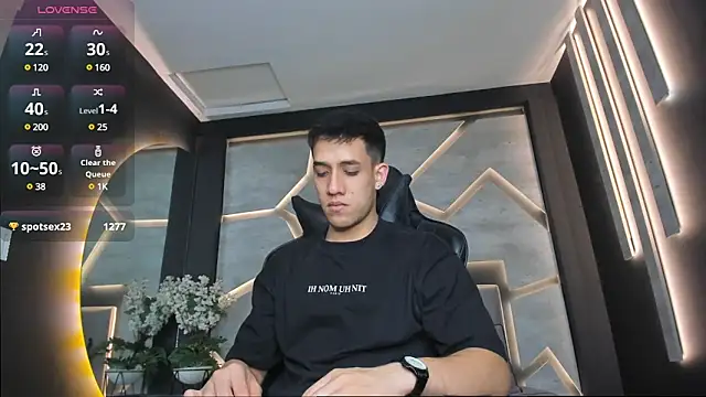 alexgiraldo  online show from January 31, 2025, 2:17 pm