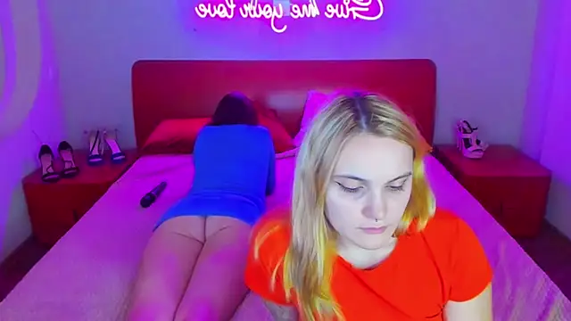 Snapshot of MagicEyess chatting on December 17, 2024, 12:11 pm MagicEyess online show from December 17, 2024, 12:11 pm