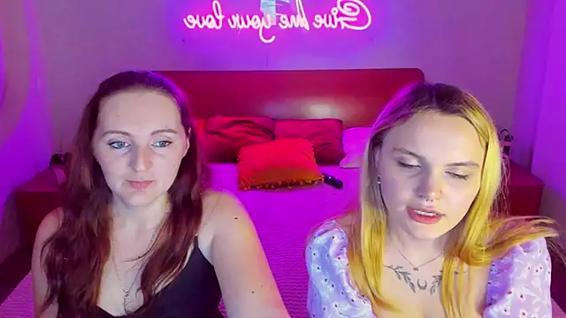 Snapshot of MagicEyess chatting on March 8, 2025, 10:43 am MagicEyess online show from March 8, 2025, 10:43 am