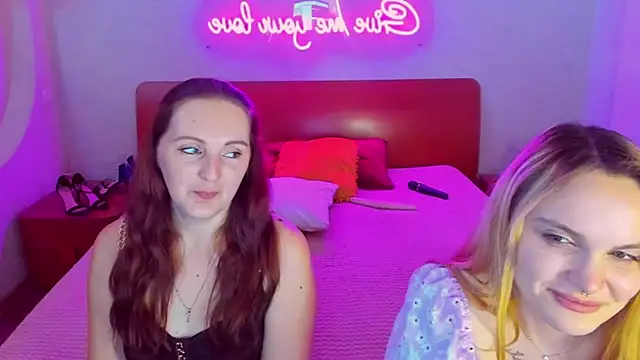 Snapshot of MagicEyess chatting on March 8, 2025, 1:47 pm MagicEyess online show from March 8, 2025, 1:47 pm