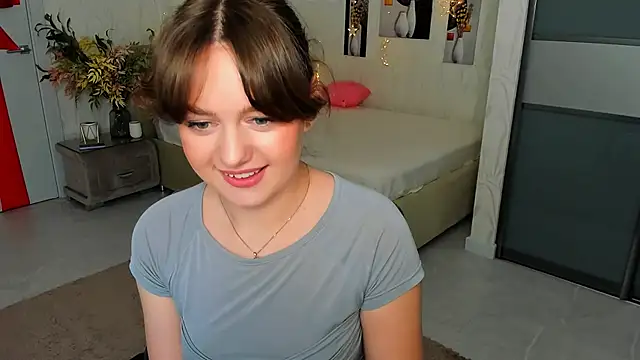 MiracleCurly online show from March 11, 2025, 7:25 pm