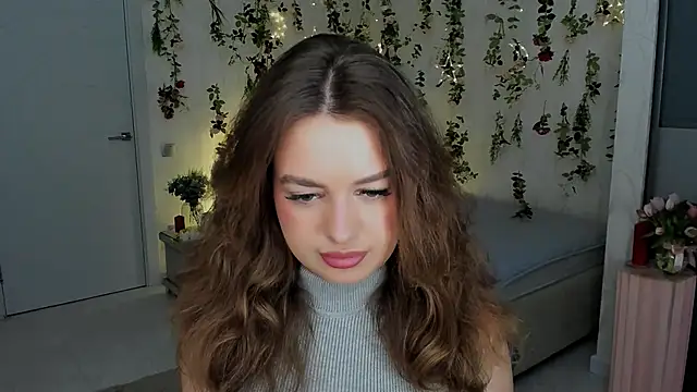 MiracleCurly online show from April 17, 2026, 7:28 pm