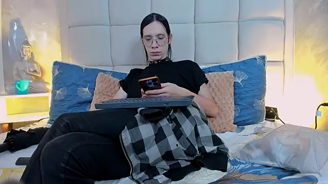 Hecatee 77 online show from October 16, 2025, 7:59 pm