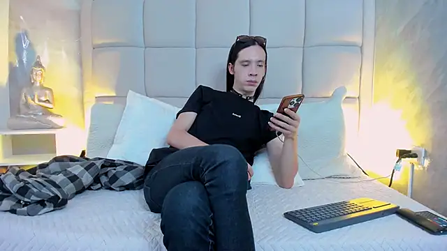 Hecatee 77 online show from November 9, 2025, 7:23 pm