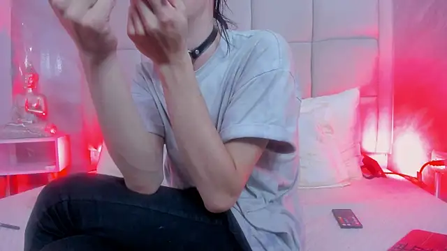 Hecatee 77 online show from November 30, 2025, 8:02 pm