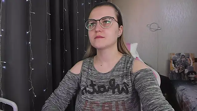 MissBrightShine online show from March 22, 2026, 12:08 pm