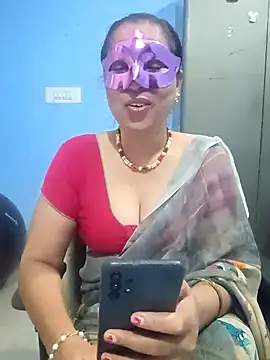 SANJU5888 online show from December 18, 2025, 5:41 pm