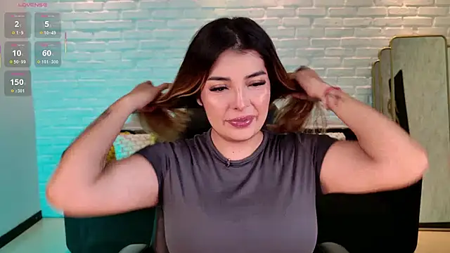 Snapshot of LisaMonroe_ chatting on September 22, 2025, 8:22 pm LisaMonroe online show from September 22, 2025, 8:22 pm