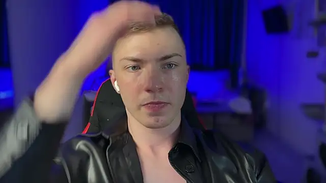 Snapshot of iron__chap chatting on February 11, 2026, 7:19 pm iron chap online show from February 11, 2026, 7:19 pm