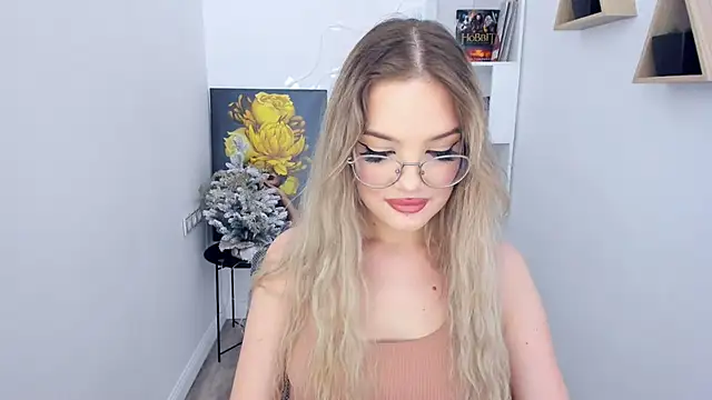 FloweryLove 1 online show from January 13, 2025, 3:36 pm