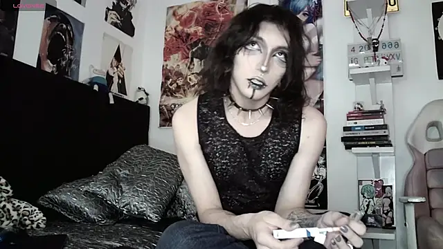 kiiler queen online show from April 30, 2026, 7:53 pm