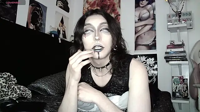 kiiler queen online show from April 30, 2026, 8:57 pm