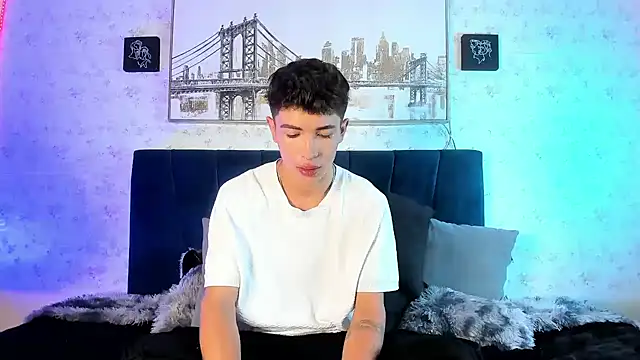 Snapshot of Andrew_thevil chatting on January 9, 2025, 7:42 am Andrew thevil online show from January 9, 2025, 7:42 am