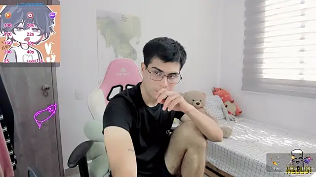 lucas cute online show from May 21, 2026, 6:37 pm