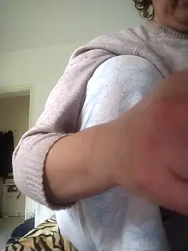 Snapshot of Impression222 chatting on November 20, 2025, 2:28 pm Impression222 online show from November 20, 2025, 2:28 pm