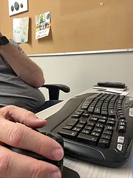 Bigbi6foot5 online show from November 12, 2025, 3:34 pm