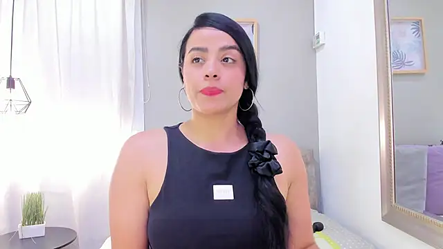 Paula Desousa online show from October 20, 2025, 7:25 pm