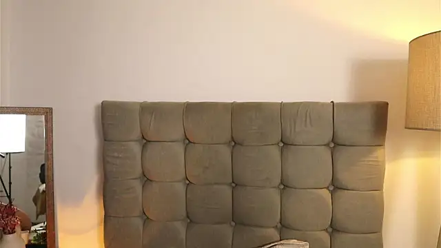 Snapshot of alix_bay chatting on February 10, 2025, 8:10 pm alix bay online show from February 10, 2025, 8:10 pm