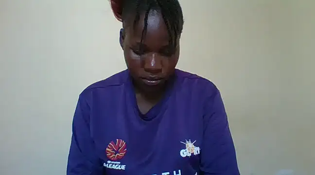 prettychic5 online show from December 9, 2024, 2:28 pm