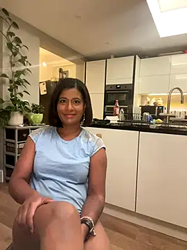 RoseMelanie online show from December 1, 2024, 6:30 pm