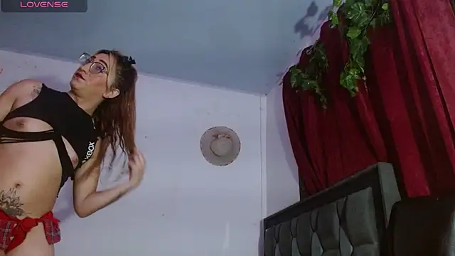 DULCE ZOE online show from February 28, 2026, 3:51 am