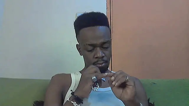 Snapshot of BIGDICKMULLAH chatting on December 18, 2025, 3:29 pm BIGDICKMULLAH online show from December 18, 2025, 3:29 pm