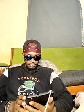 Snapshot of BIGDICKMULLAH chatting on April 28, 2026, 2:44 pm BIGDICKMULLAH online show from April 28, 2026, 2:44 pm