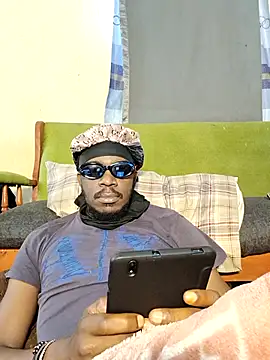 Snapshot of BIGDICKMULLAH chatting on May 3, 2026, 12:22 pm BIGDICKMULLAH online show from May 3, 2026, 12:22 pm