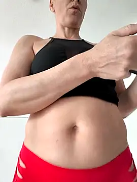 Snapshot of DarleenHot chatting on September 18, 2025, 8:05 am DarleenHot online show from September 18, 2025, 8:05 am