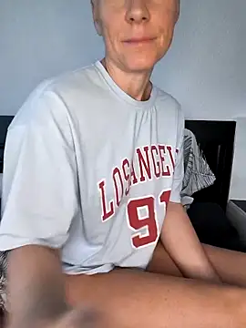 Snapshot of DarleenHot chatting on October 10, 2025, 6:23 am DarleenHot online show from October 10, 2025, 6:23 am