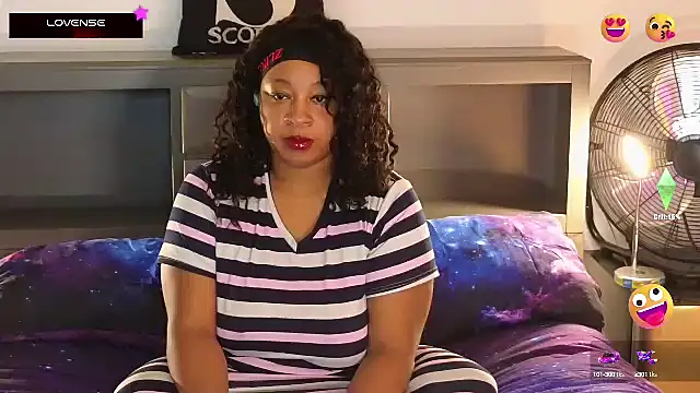 temptressbeauty24 online show from March 10, 2025, 10:02 pm