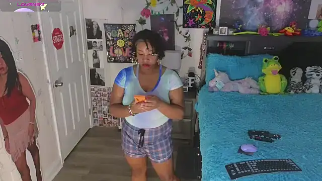 temptressbeauty24 online show from October 9, 2025, 3:15 am