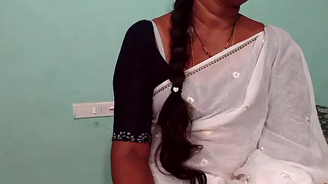 Snapshot of shrutitelugu69 chatting on February 3, 2026, 1:27 pm shrutitelugu69 online show from February 3, 2026, 1:27 pm