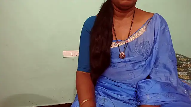 Snapshot of shrutitelugu69 chatting on February 9, 2026, 6:17 am shrutitelugu69 online show from February 9, 2026, 6:17 am