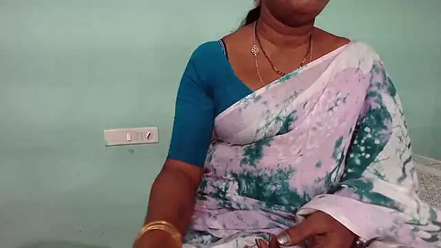 Snapshot of shrutitelugu69 chatting on April 3, 2026, 6:00 am shrutitelugu69 online show from April 3, 2026, 6:00 am